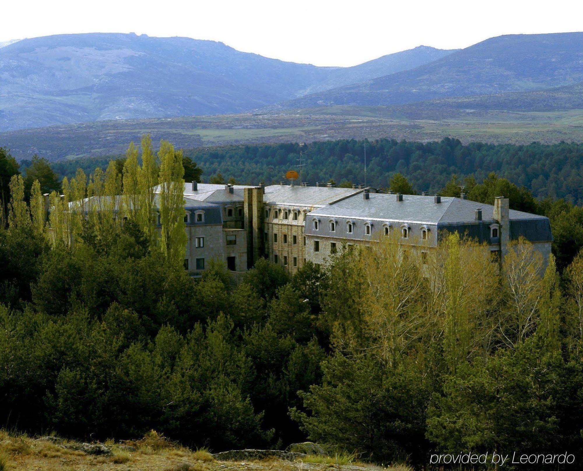 Parador De Gredos Navarredonda de Gredos Eksteriør bilde